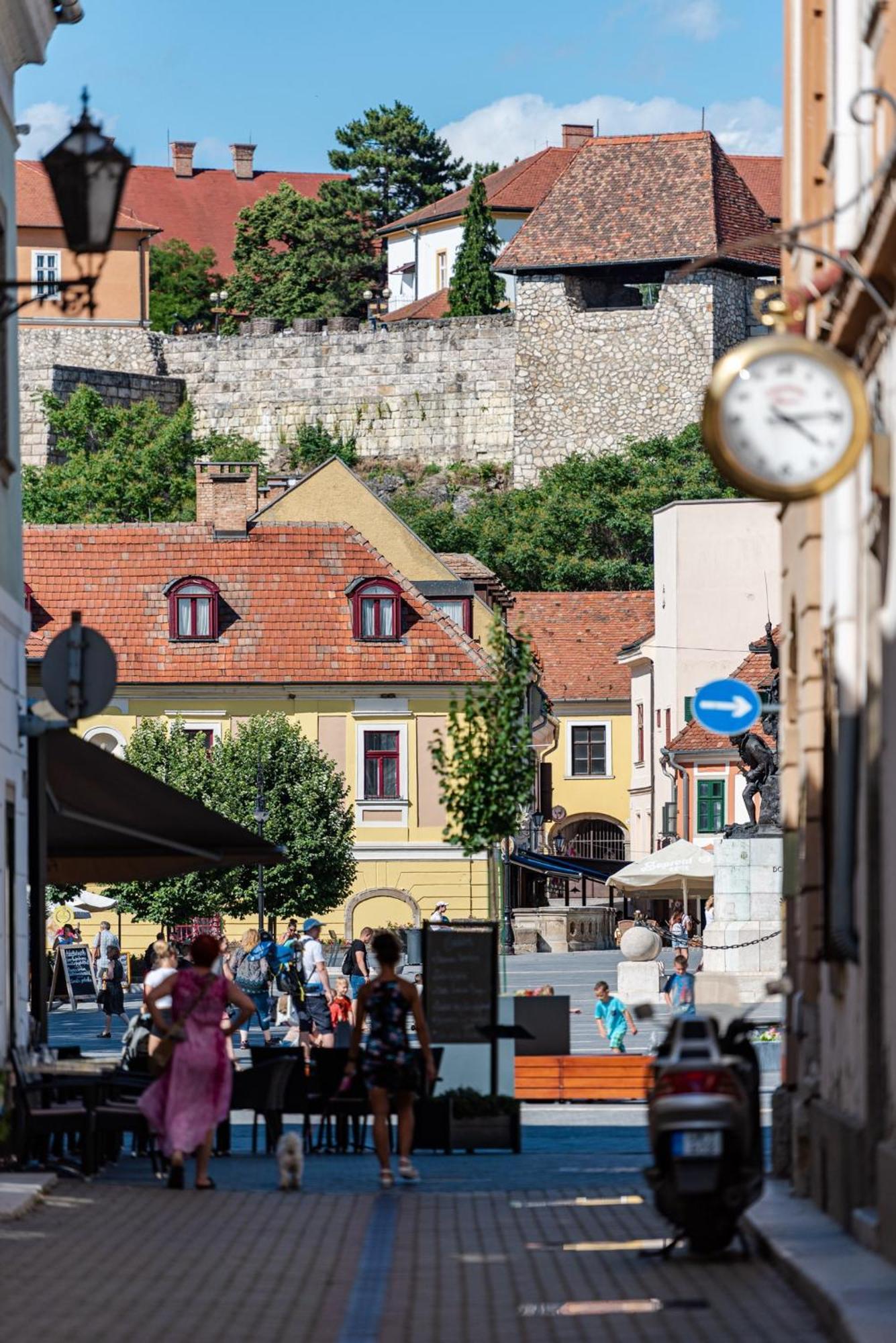 Eger Tower View Apartment エクステリア 写真